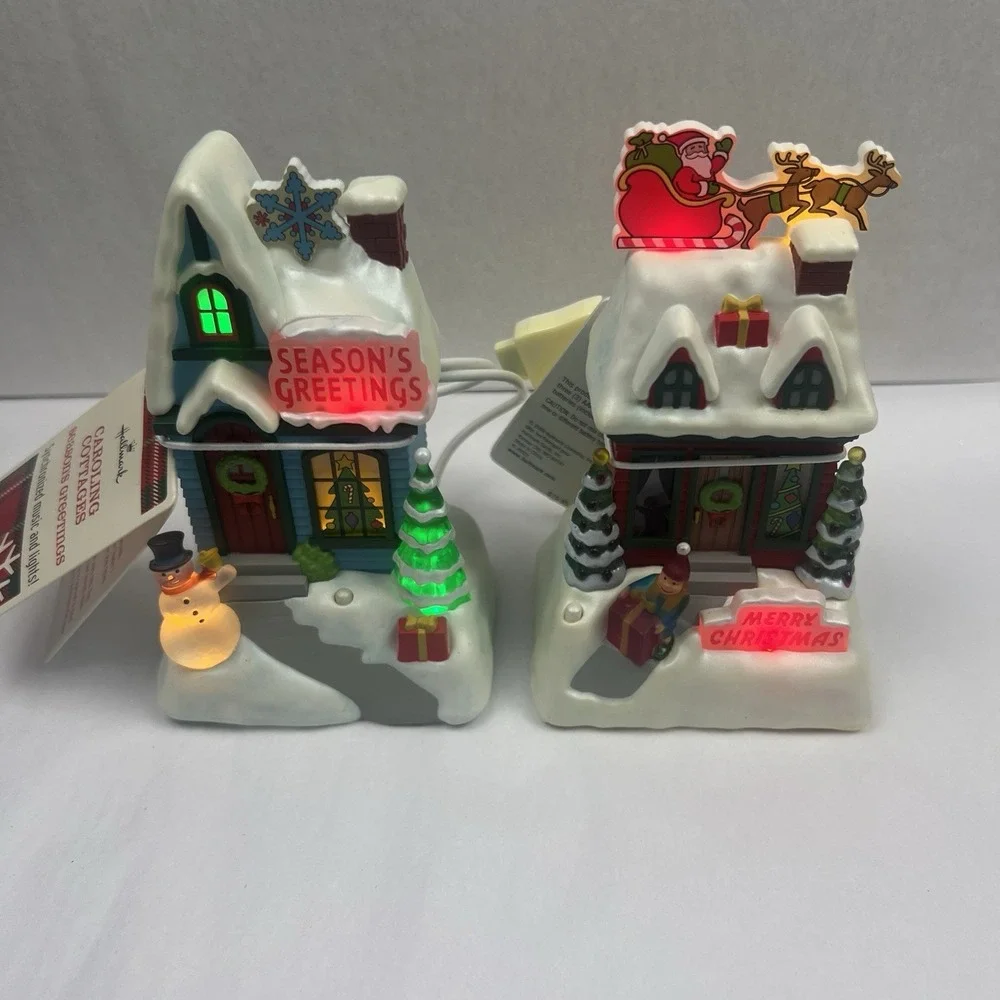 2009 Hallmark Caroling Cottages‎ NWT Synchronized Xmas Music & Lights Set 2